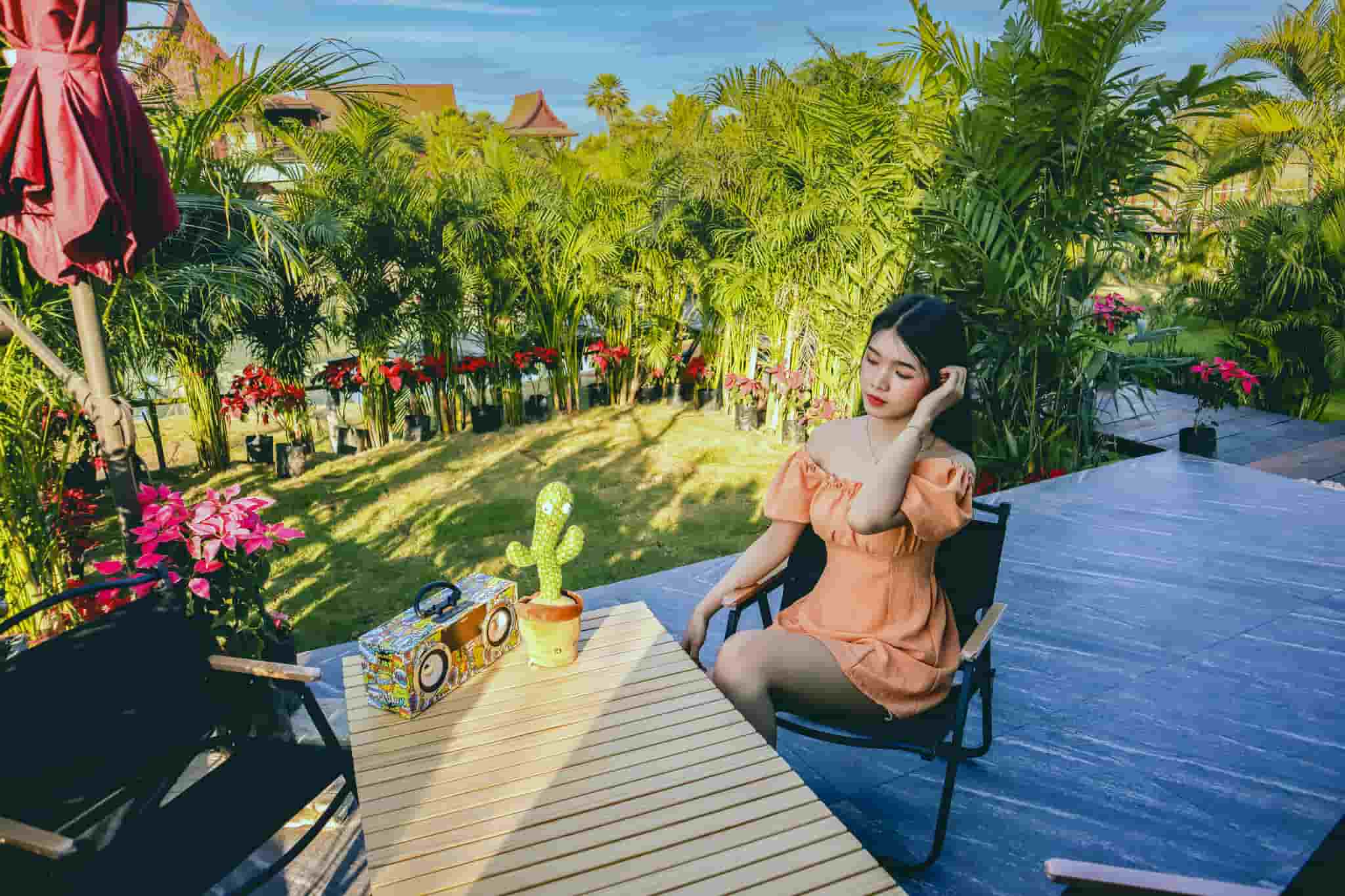 Heavenly A-Frame deck seating